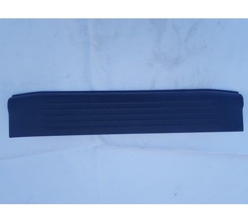 Накладка порога передняя правая