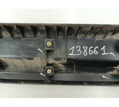 Накладка двери передняя левая