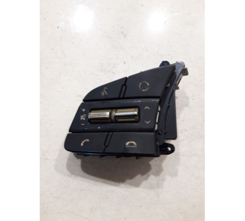 Кнопки руля многофункциональные левые