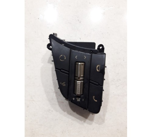 Кнопки руля многофункциональные левые