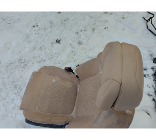 Сиденье (переднее левое)