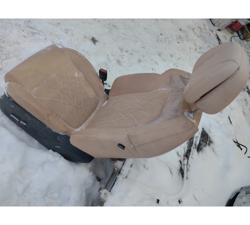 Сиденье (переднее левое)