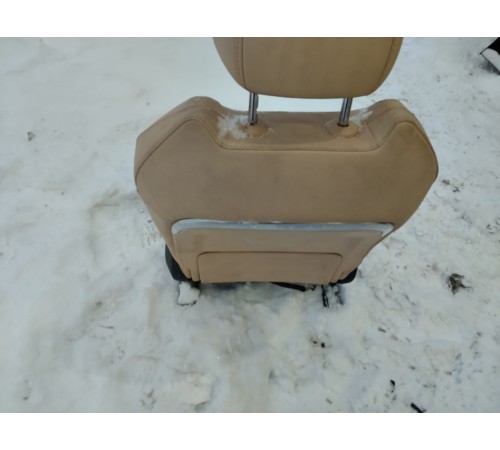 Сиденье (переднее левое)