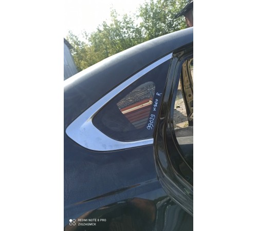 Глухое стекло(заднее правое)