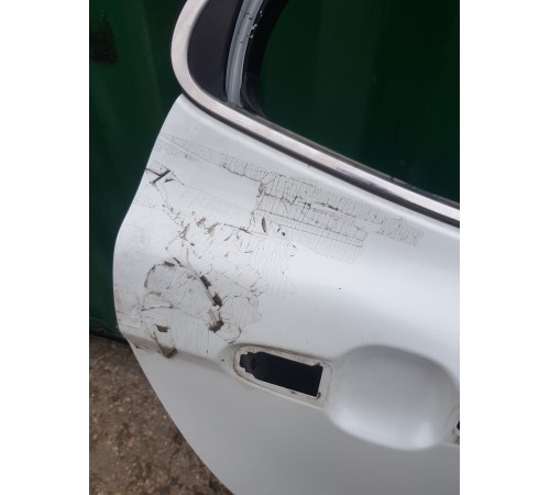 Дверь задняя правая