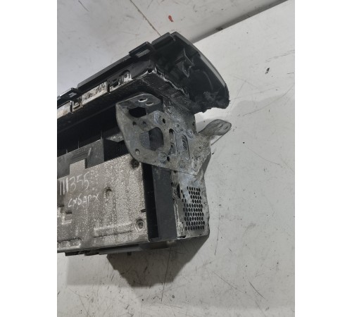 Магнитола (мультимедийный центр)