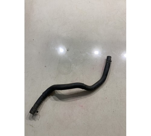 Патрубок системы охлаждения