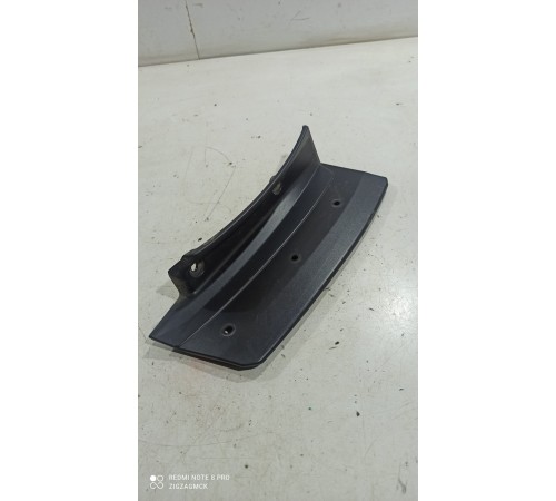 Накладка крышки багажника левая верхняя