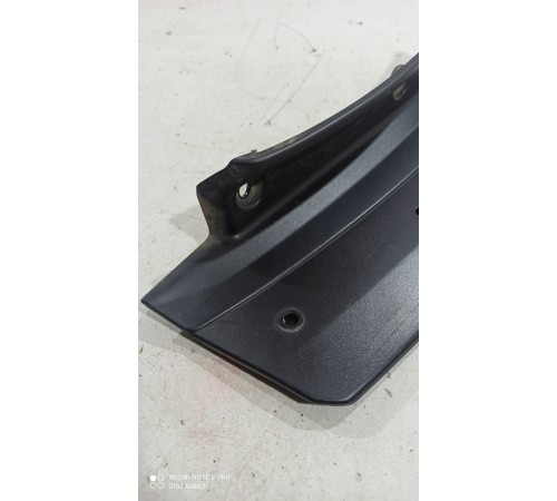 Накладка крышки багажника левая верхняя