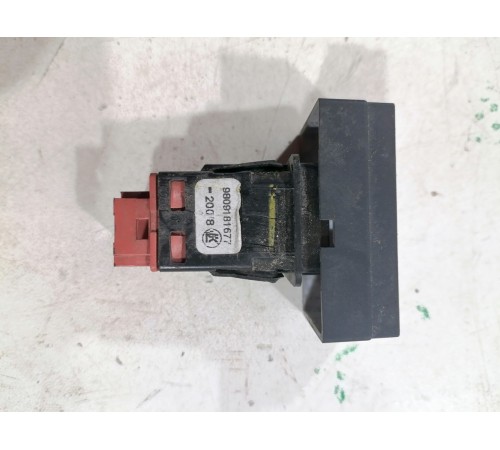 Кнопка аварийной сигнализации