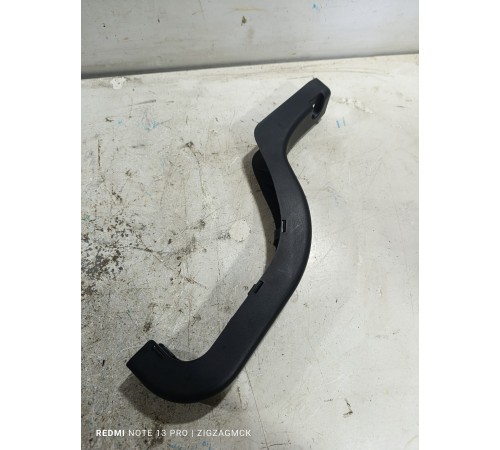 Накладка петли багажника правая