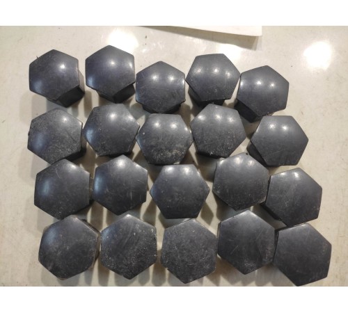 Комплект декоративных крышек болтов колёс 20шт