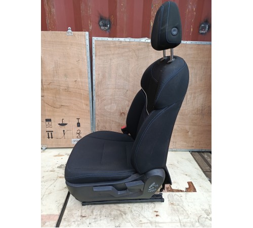 Сиденье переднее левое