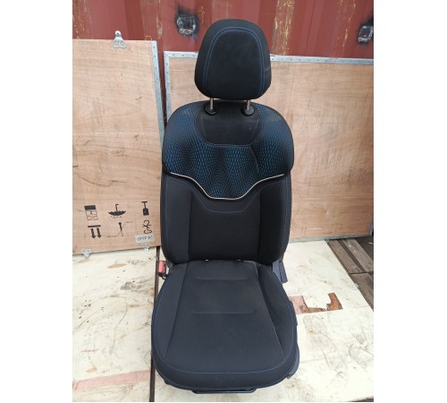 Сиденье переднее левое