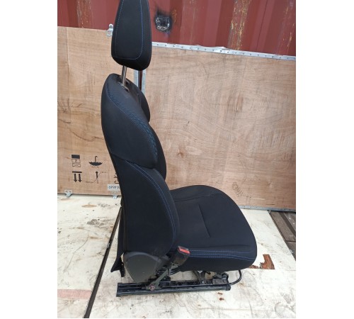 Сиденье переднее левое