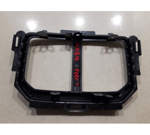 Декоративная накладка воздуховода задней части центральной консоли