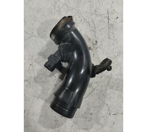 Патрубок воздушного фильтра