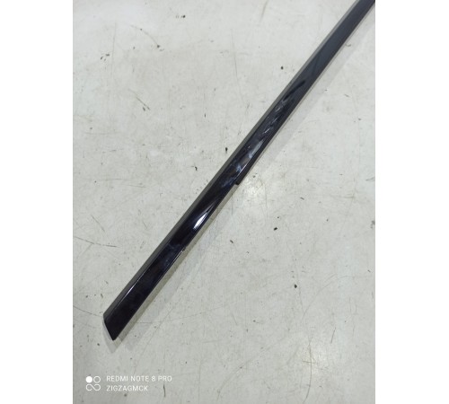 Уплотнитель стекла (задний правый наружный)