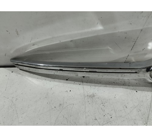 Накладка молдинг переднего бампера под эмблему