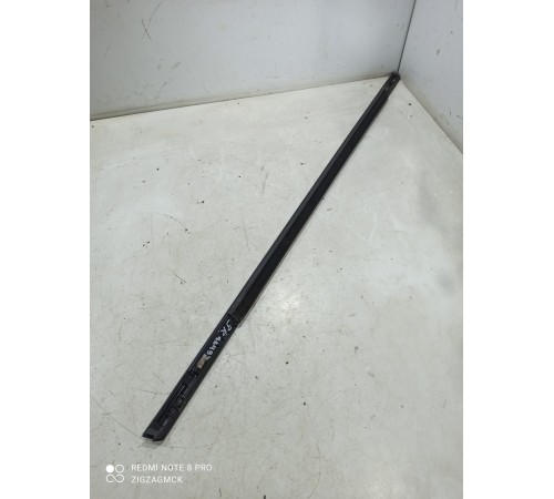 Уплотнитель стекла (задний правый наружный)