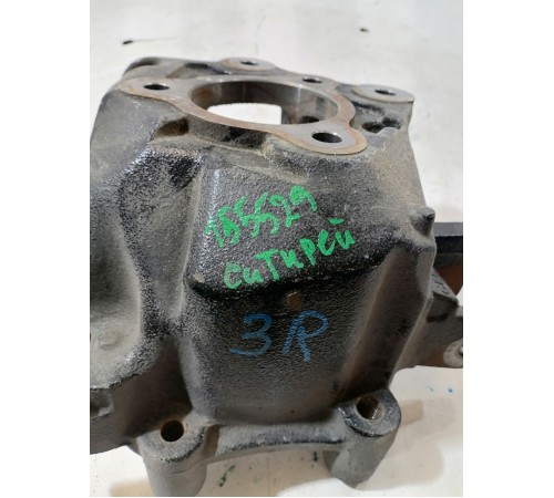 Кулак поворотный задний правый