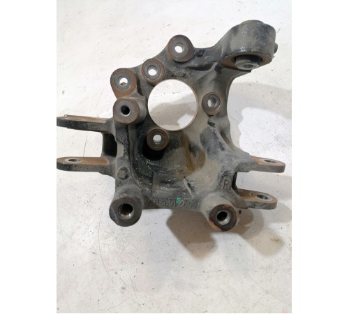 Кулак поворотный задний правый