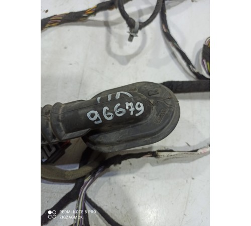 Электропроводка двери (передняя правая)