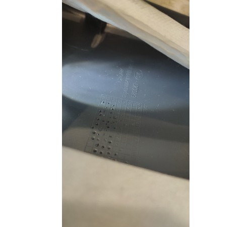 Задняя левая обшивка задней стойки