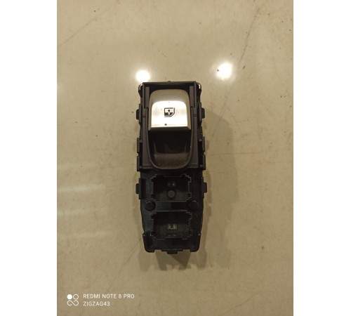 Кнопка стеклоподъемника(задняя правая)