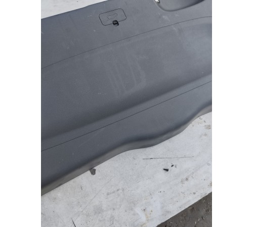 Обшивка крышки багажника