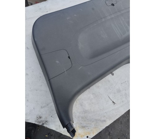 Обшивка крышки багажника