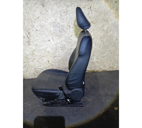 Сиденье переднее правое