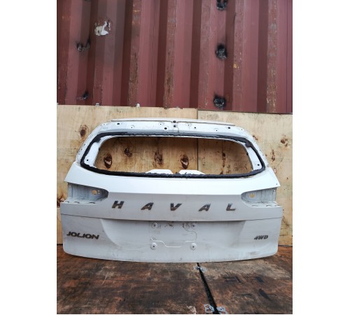 Крышка багажника (пятая дверь)