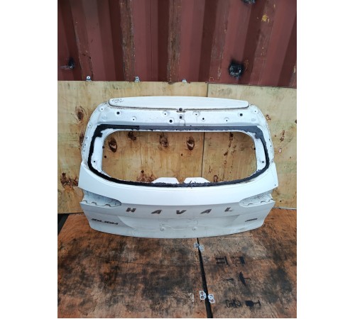 Крышка багажника (пятая дверь)