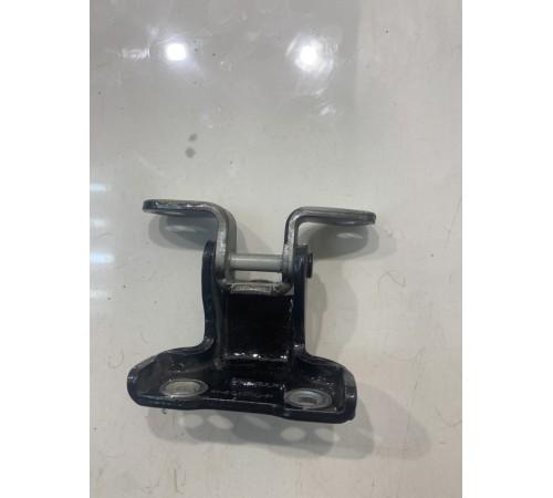 Петля двери (задняя, правая, верхняя)