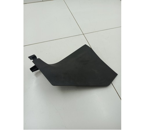 Накладка передней стойки передняя левая нижняя