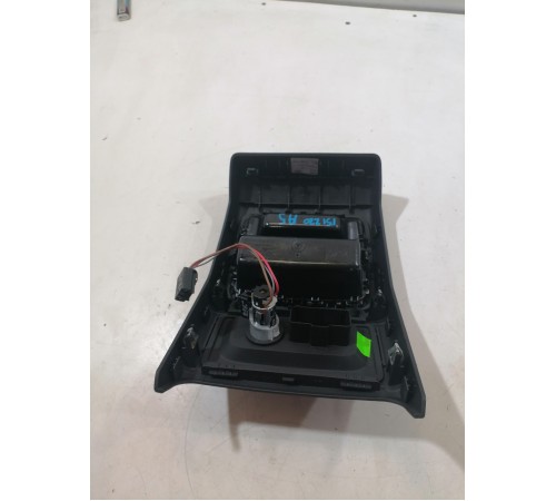 Накладка центральной консоли задняя