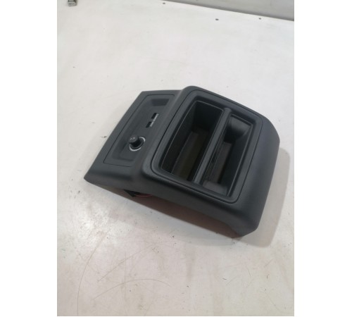 Накладка центральной консоли задняя