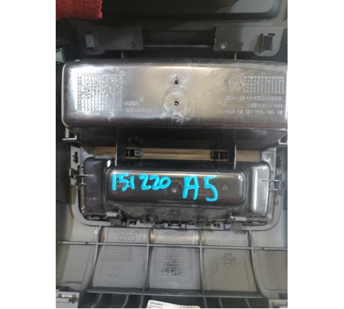 Накладка центральной консоли задняя