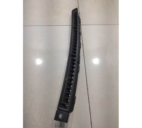 Воздуховод салона (передний , левый)