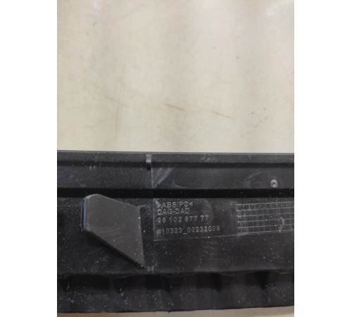 Воздуховод салона (передний , левый)