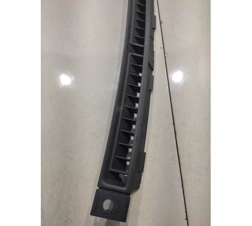 Воздуховод салона (передний , левый)