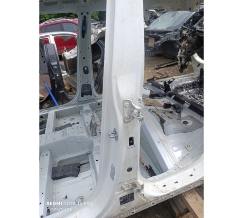 Порог со стойкой левый