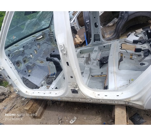 Порог со стойкой левый