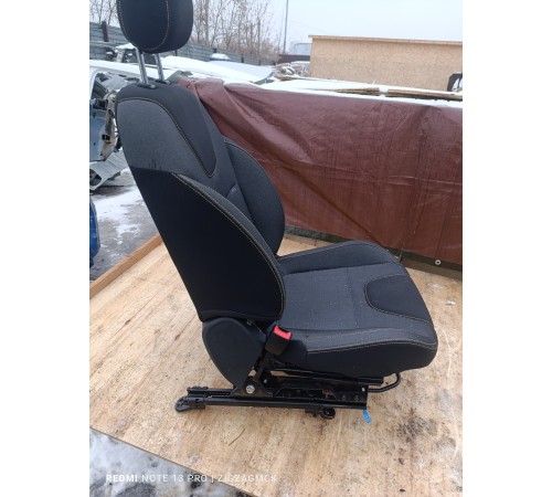 Сиденье переднее левое