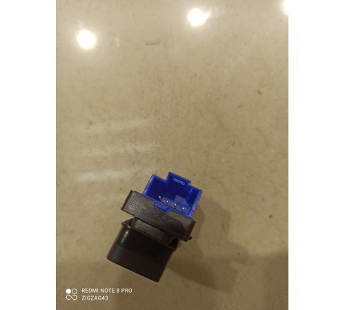 Кнопка центрального замка