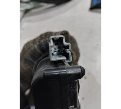 Моторчик открытия двери багажника