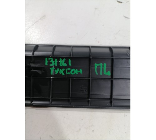 Накладка порога передняя левая