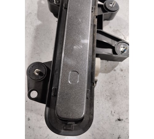 Ручка двери передняя правая внешняя