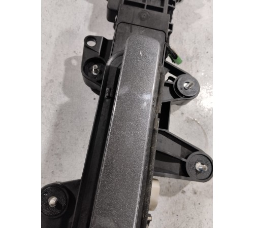 Ручка двери передняя правая внешняя